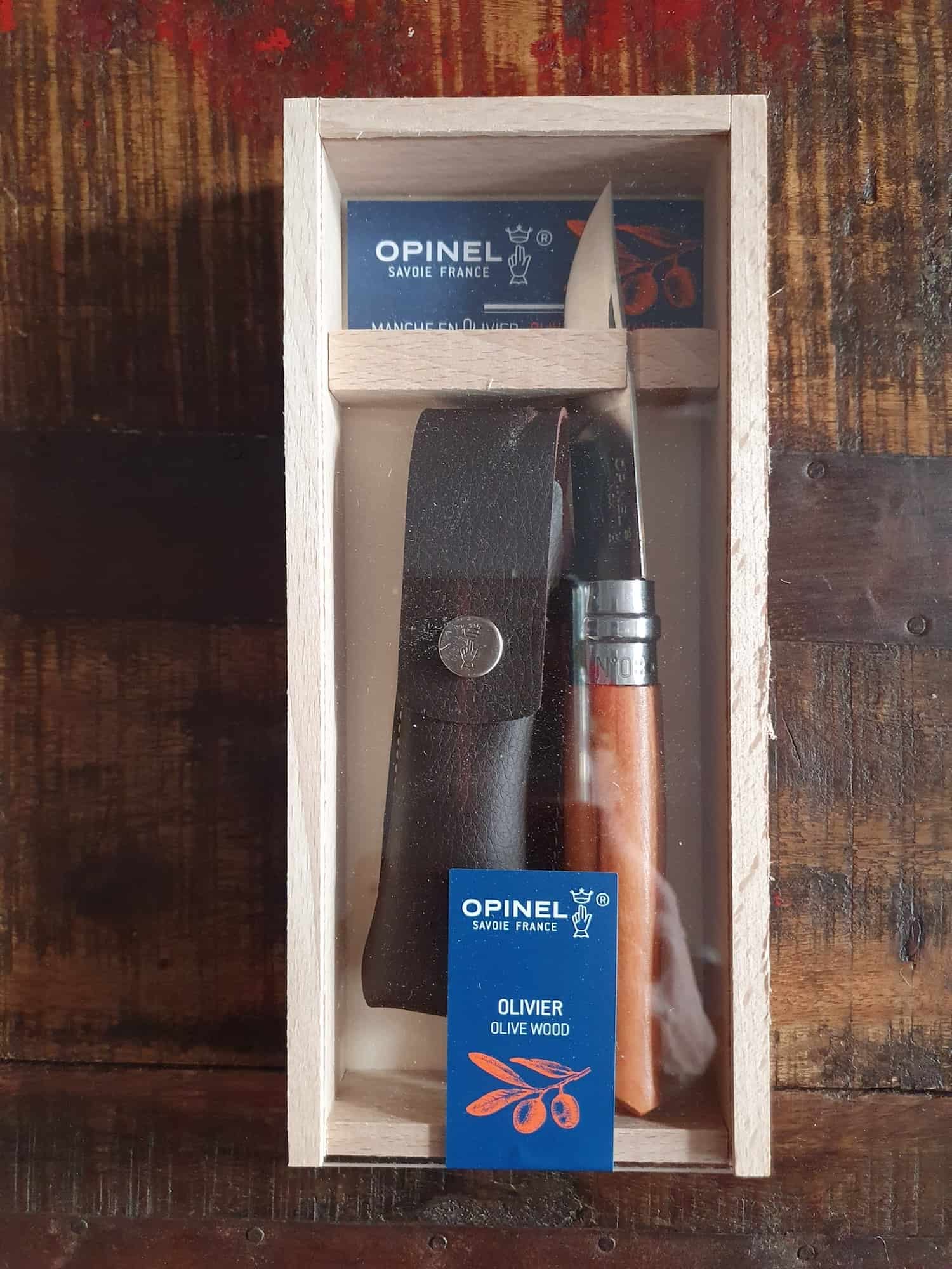 Opinel N°08 Olive/Leather Gift Box